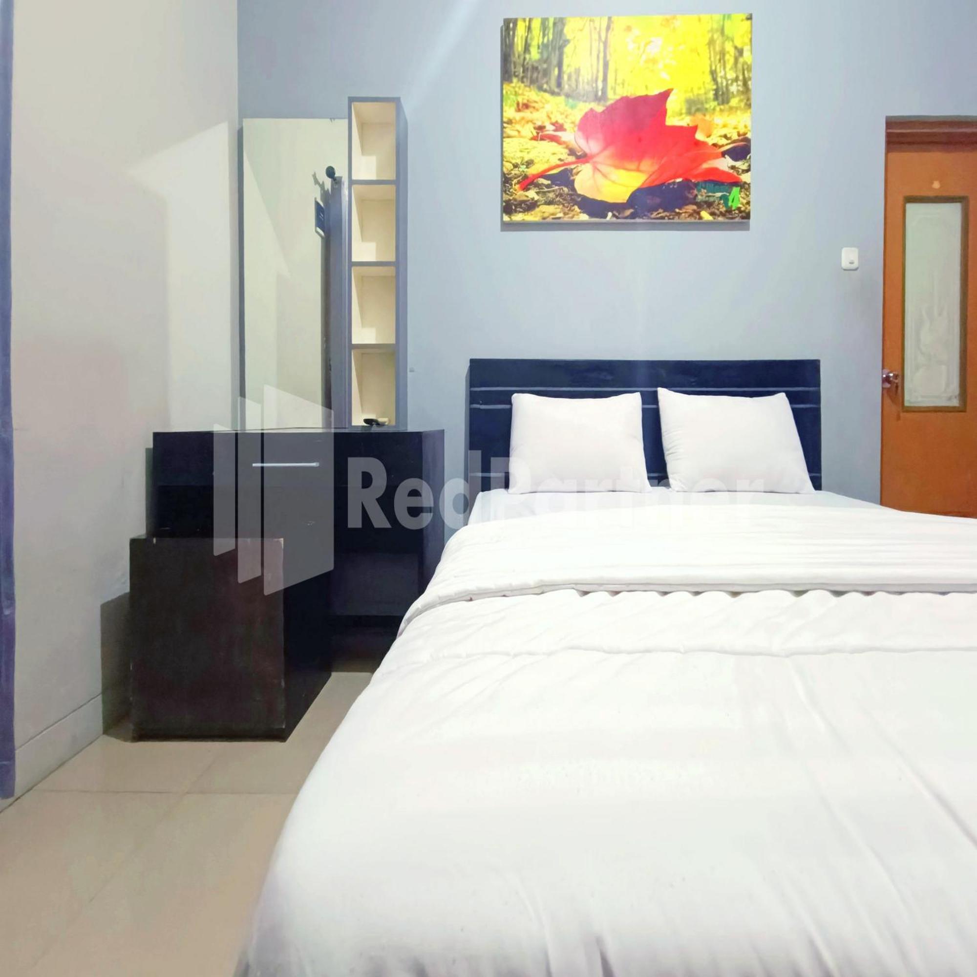 D'Waru Homestay Syariah Near Jl Slamet Riyadi Mitra Reddoorz Surakarta  Exterior photo