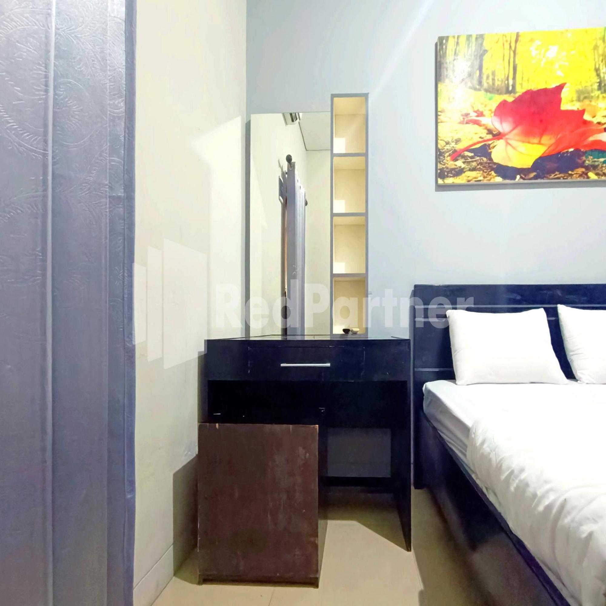 D'Waru Homestay Syariah Near Jl Slamet Riyadi Mitra Reddoorz Surakarta  Exterior photo