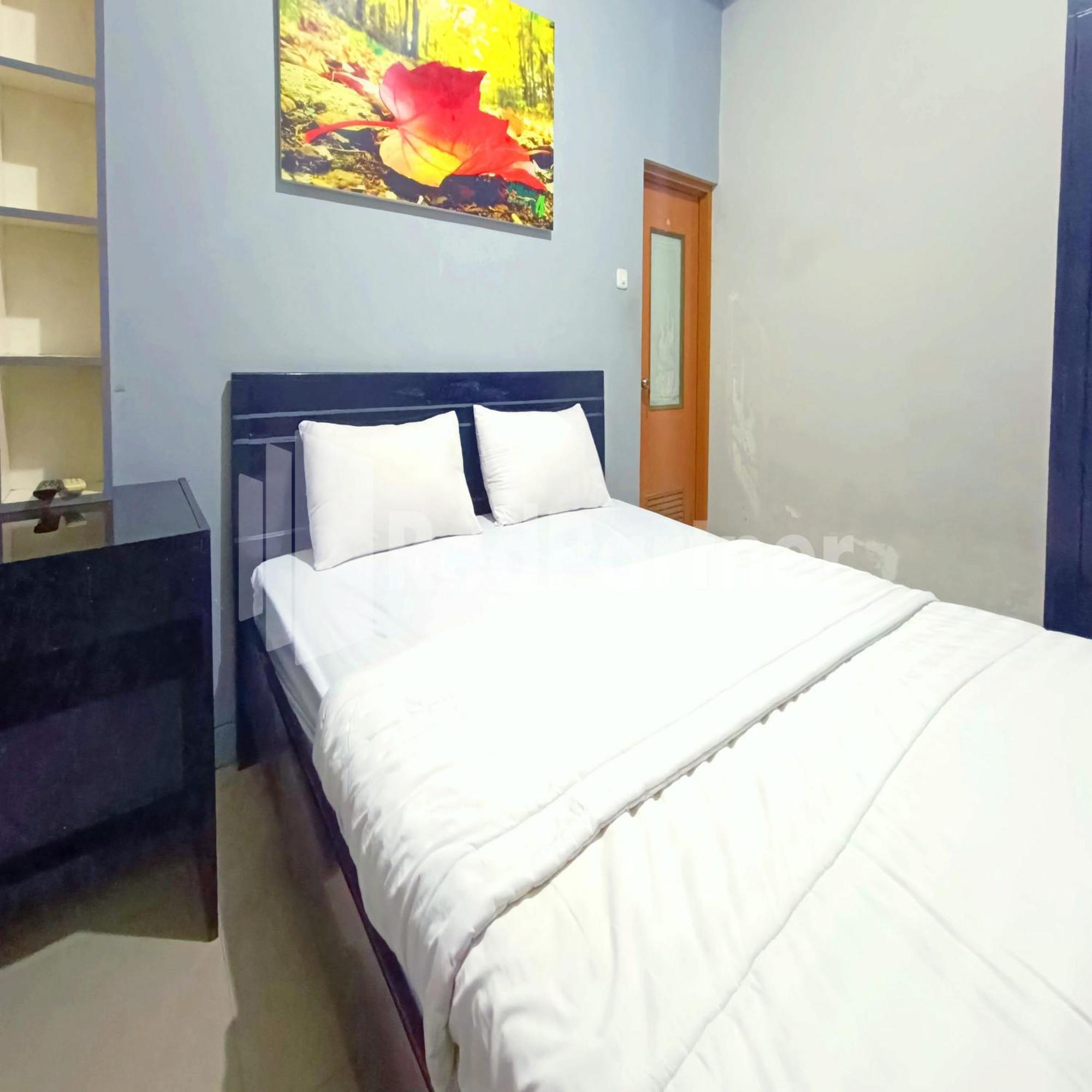 D'Waru Homestay Syariah Near Jl Slamet Riyadi Mitra Reddoorz Surakarta  Exterior photo